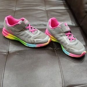 Girls Fila Tennis shoes